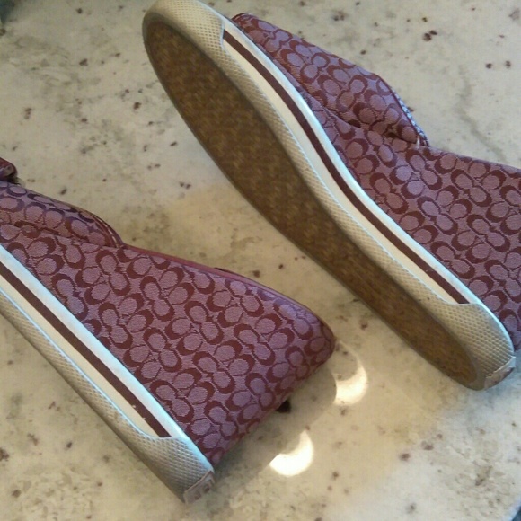 Authentic Coach Mini Monogram Burgundy Wedges - Picture 7 of 7